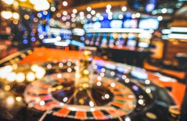 k86toto app showing live roulette table with multilingual dealer interface